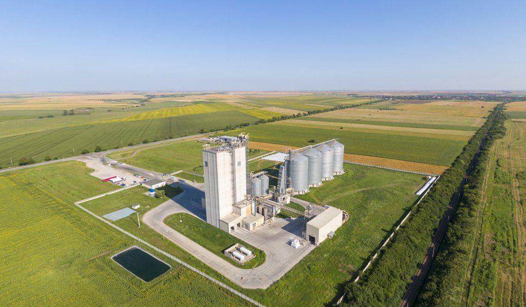 Producția de furaje în fabrici de nutrețuri combinate moderne